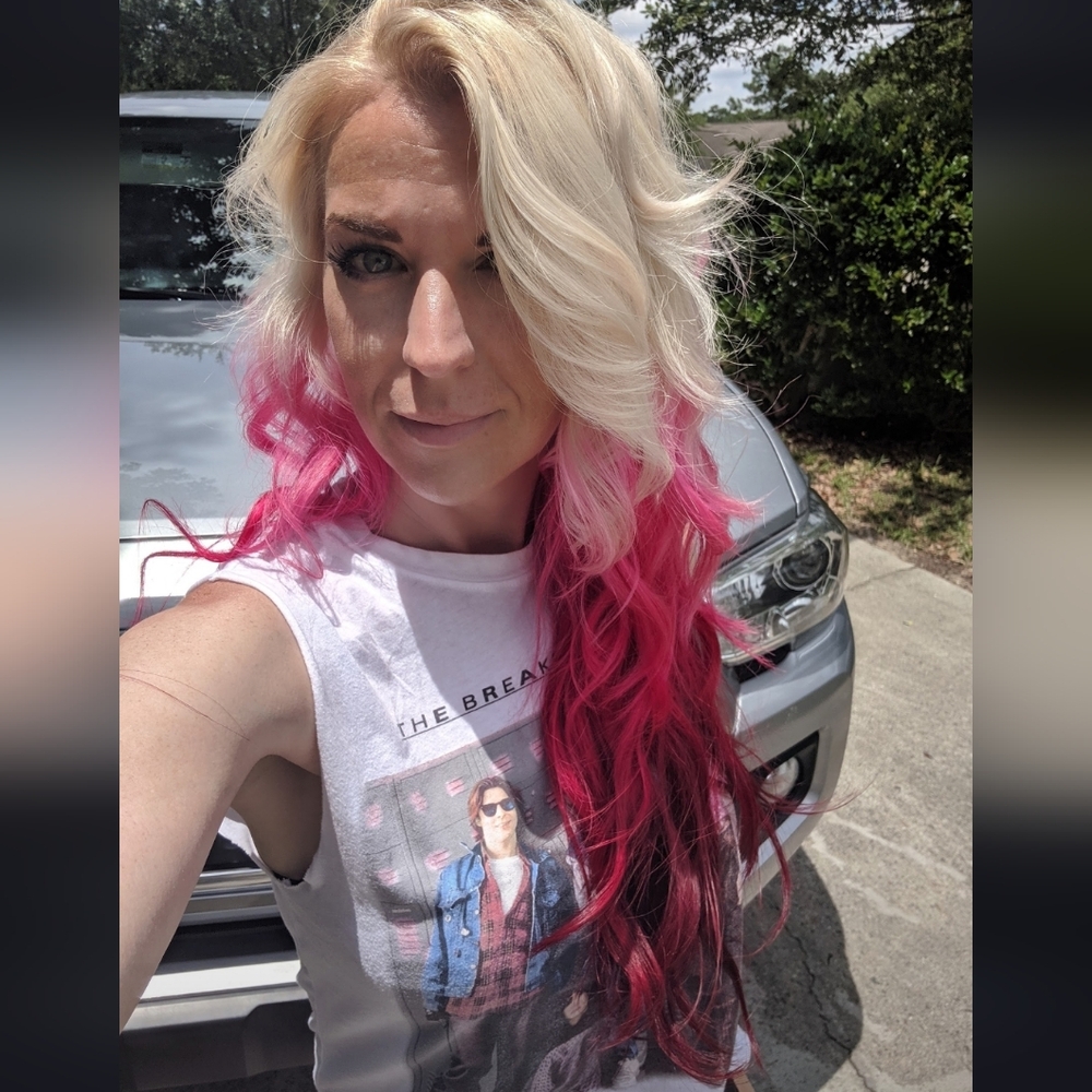Overtone Vibrant Extreme Pink Hair Coloring Conditioner Set - Picture 4 of 15
